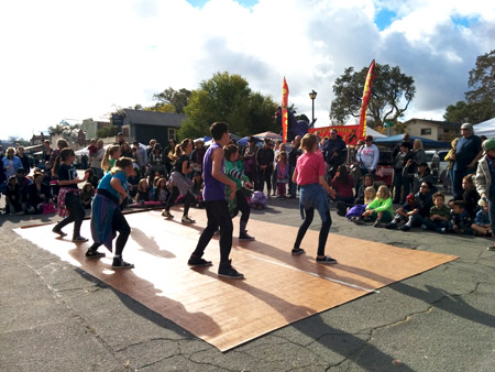 Kids dancing at Founders Day Faire