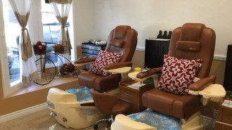 nail salon ‘Calvin’s
